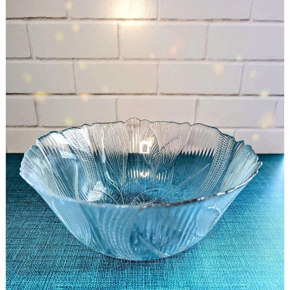 Arcoroc 9"Glass Serving Bowl Canterbury, Crocus, Scalloped Edge Granny Boho Core